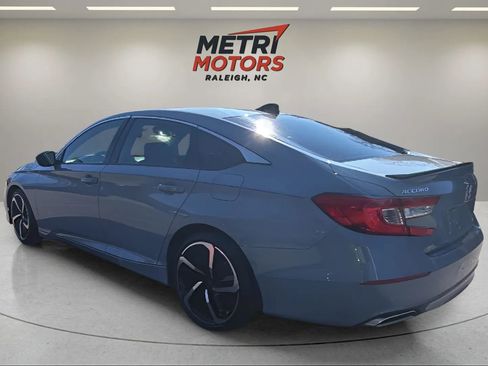 Used 2022 Honda Accord Sport image 3