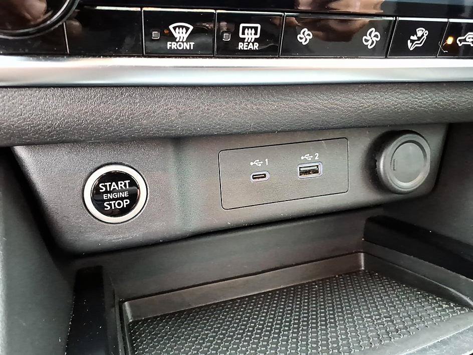 Used 2023 Nissan Rogue SV AWD/4WD image 29