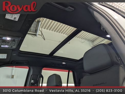 Used 2024 GMC Yukon Denali w/ Max Trailering Package AWD/4WD image 29