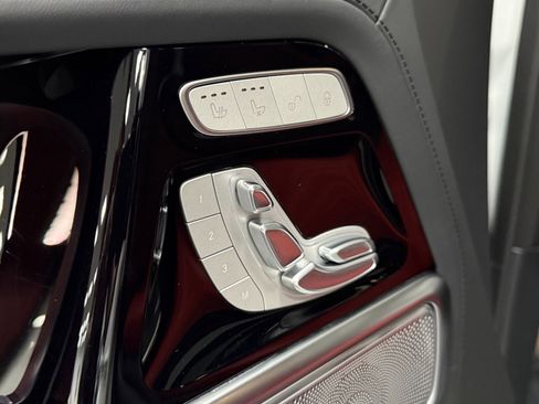 Used 2024 Mercedes-Benz G 550 image 22