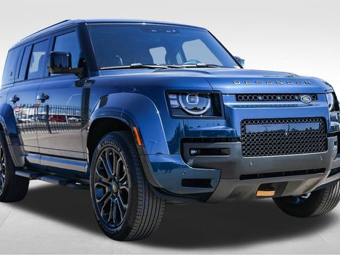 New 2026 Land Rover Defender 110 AWD/4WD image 3