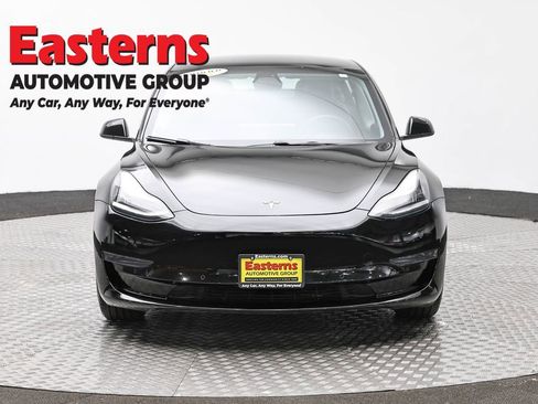 Used 2021 Tesla Model 3 Standard Range Plus RWD image 2