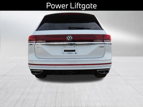 Certified 2024 Volkswagen Atlas SEL Premium R-Line image 8