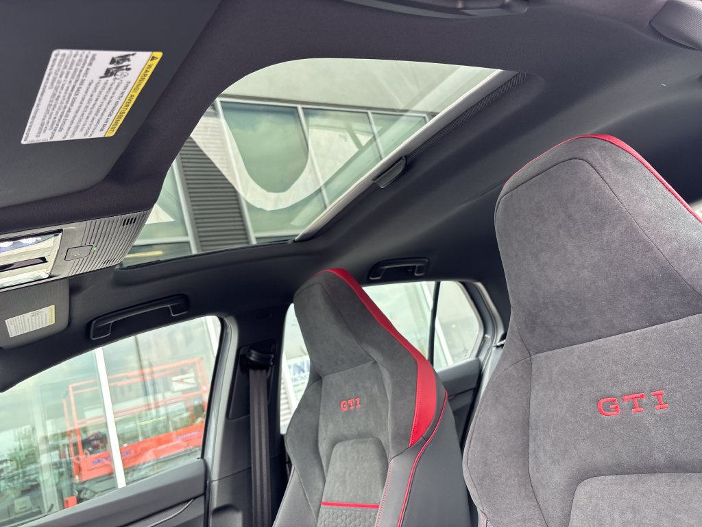 New 2026 Volkswagen GTI SE FWD image 28