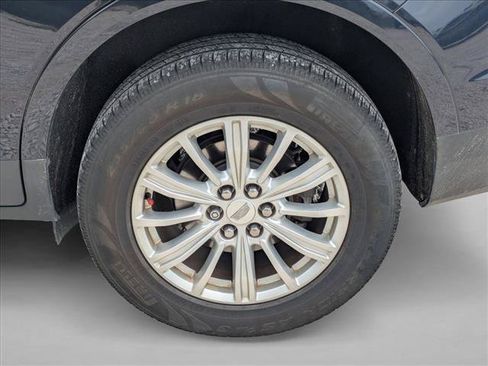 Used 2017 Cadillac XT5 FWD image 9