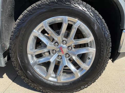 Used 2021 GMC Sierra 1500 SLT w/ SLT Premium Package AWD/4WD image 10