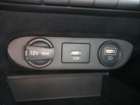 Used 2023 Hyundai Elantra SEL FWD image 31