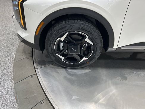 New 2026 Kia Sportage EX image 31