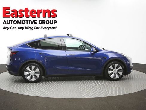 Used 2021 Tesla Model Y Long Range AWD/4WD image 40