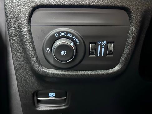 New 2026 Jeep Grand Cherokee L Limited AWD/4WD image 7