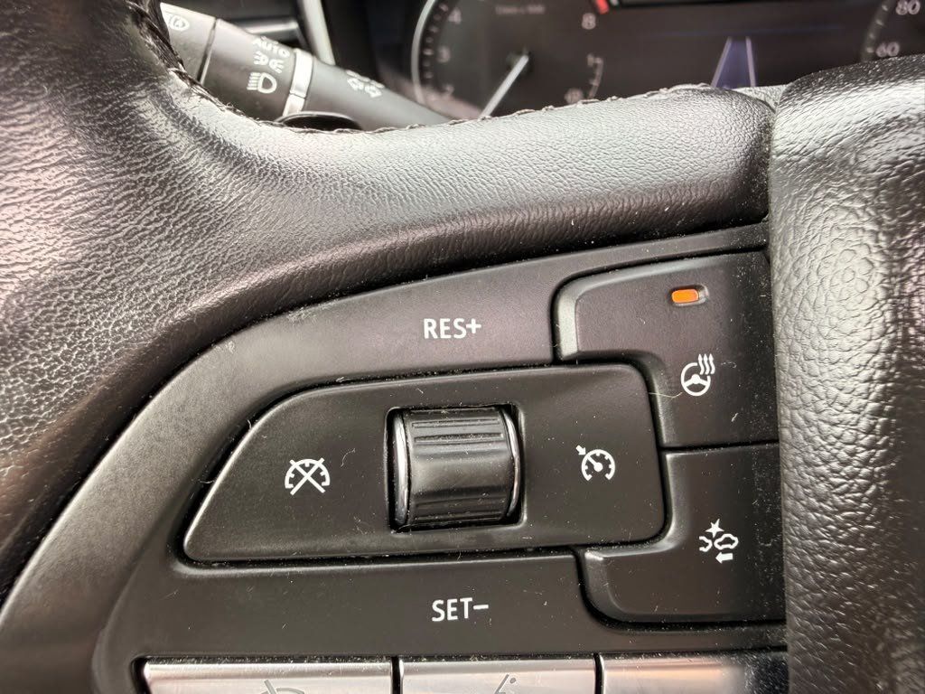 Used 2022 Cadillac XT6 Premium Luxury AWD/4WD image 39