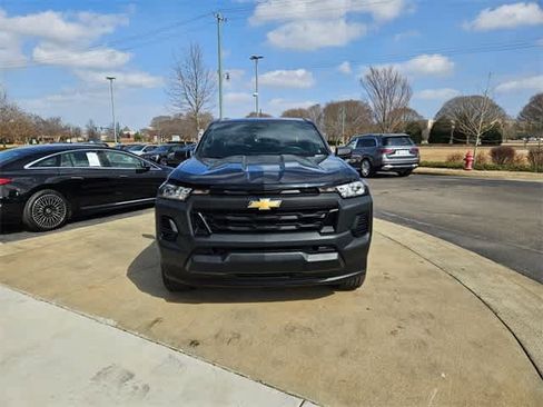 Used 2024 Chevrolet Colorado W/T image 4