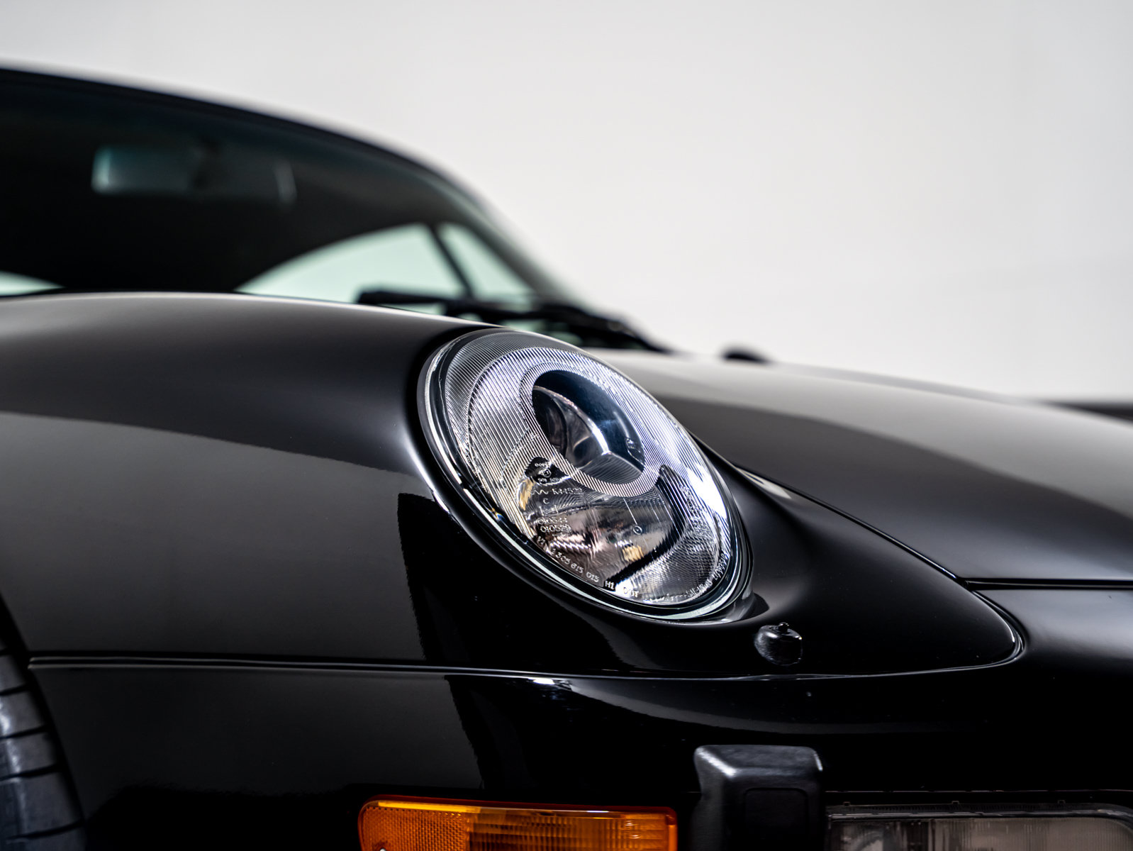 Used 1997 Porsche 911 Carrera 4S AWD/4WD image 38