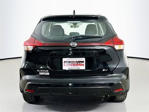 Used 2024 Nissan Kicks SV image 6
