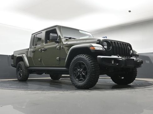 Used 2022 Jeep Gladiator Sport AWD/4WD image 25