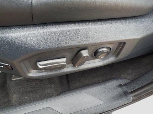 Used 2023 Toyota Sequoia Platinum image 39