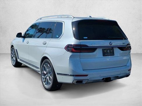 New 2026 BMW X7 xDrive40i w/ Premium Package AWD/4WD image 9