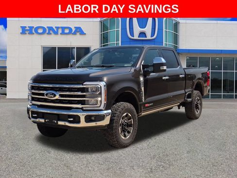 Used 2024 Ford F250 King Ranch w/ Tremor Off-Road Package AWD/4WD image 4