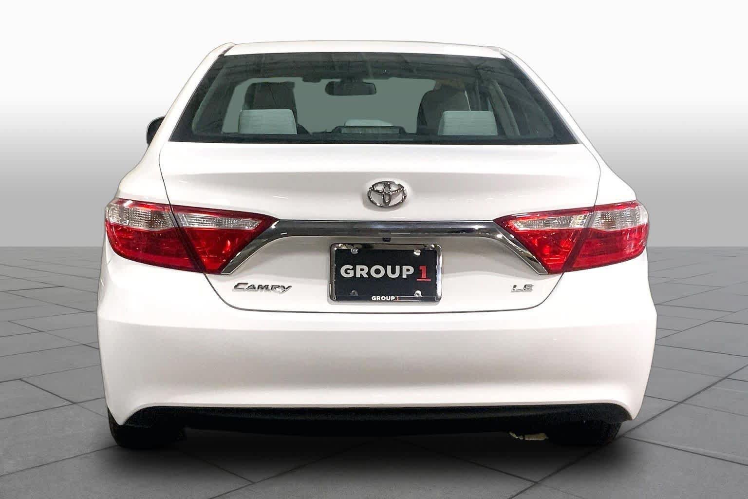 Used 2016 Toyota Camry LE FWD image 5