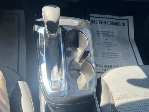 Used 2024 Chevrolet Trax LT FWD image 20