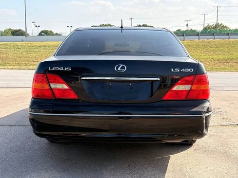 Used 2001 Lexus LS 430 w/ Navigation/Mark Levinson Pkg RWD image 4