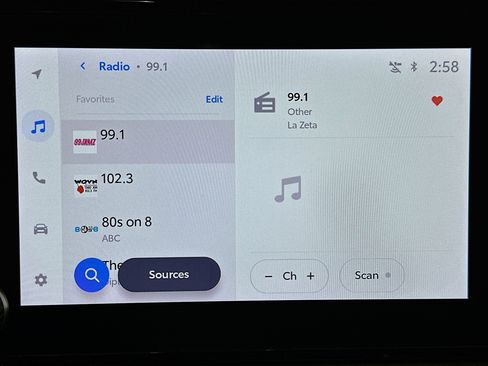 Used 2025 Toyota RAV4 XLE image 21