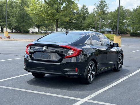 Used 2017 Honda Civic Touring image 7