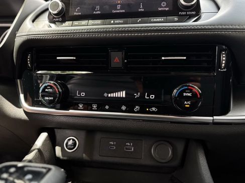 Used 2022 Nissan Rogue SV FWD image 10