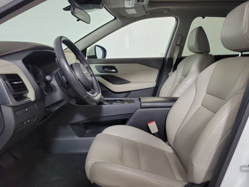 Used 2023 Nissan Rogue SV w/ SV Premium B Package FWD image 12