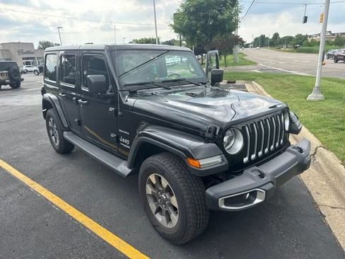 Used 2019 Jeep Wrangler Unlimited Sahara w/ Cold Weather Group AWD/4WD image 1