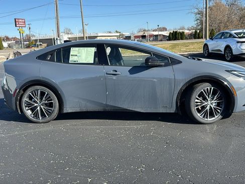 New 2026 Toyota Prius XLE image 8