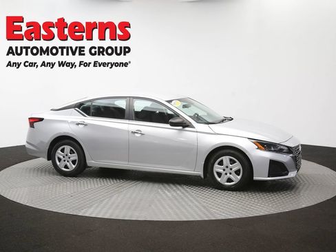 Used 2024 Nissan Altima 2.5 S FWD image 45