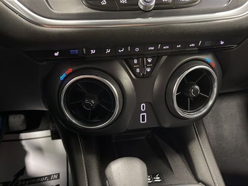 Used 2023 Chevrolet Blazer LT w/ Convenience Package FWD image 10