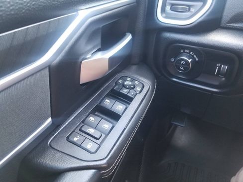 Certified 2026 RAM 2500 Big Horn AWD/4WD image 37