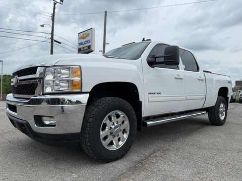 Used 2012 Chevrolet Silverado 2500 LTZ w/ LTZ Plus Package AWD/4WD image 2