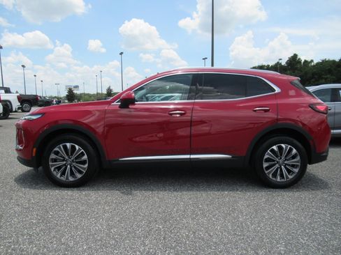 Used 2025 Buick Envision Preferred AWD/4WD image 4