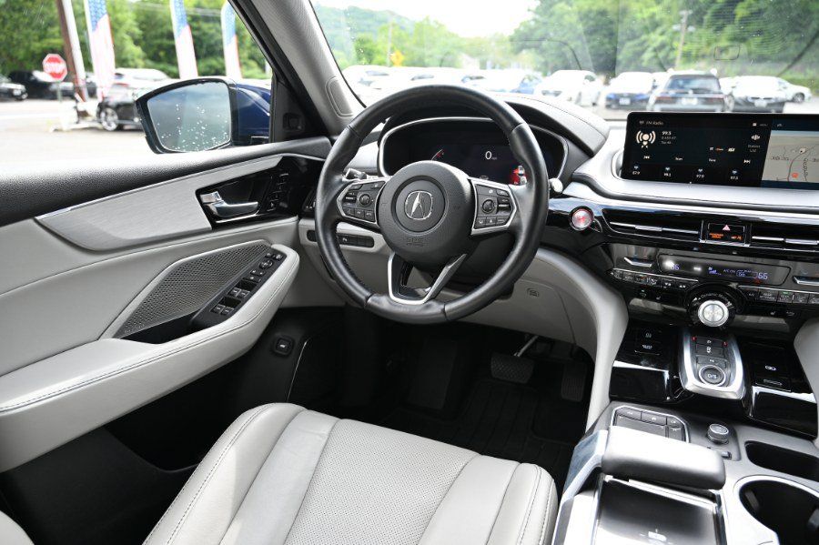 Used 2023 Acura MDX w/ Technology Package AWD/4WD image 17