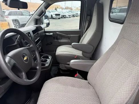 Used 2019 Chevrolet Express 2500 image 12