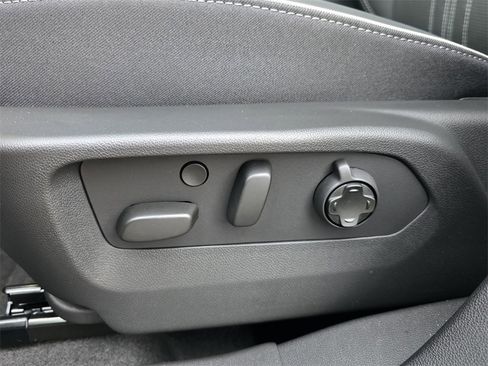 New 2026 Buick Envision Avenir image 15