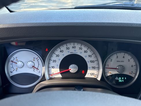 Used 2006 Dodge Durango Limited w/ Trailer Tow Group image 19