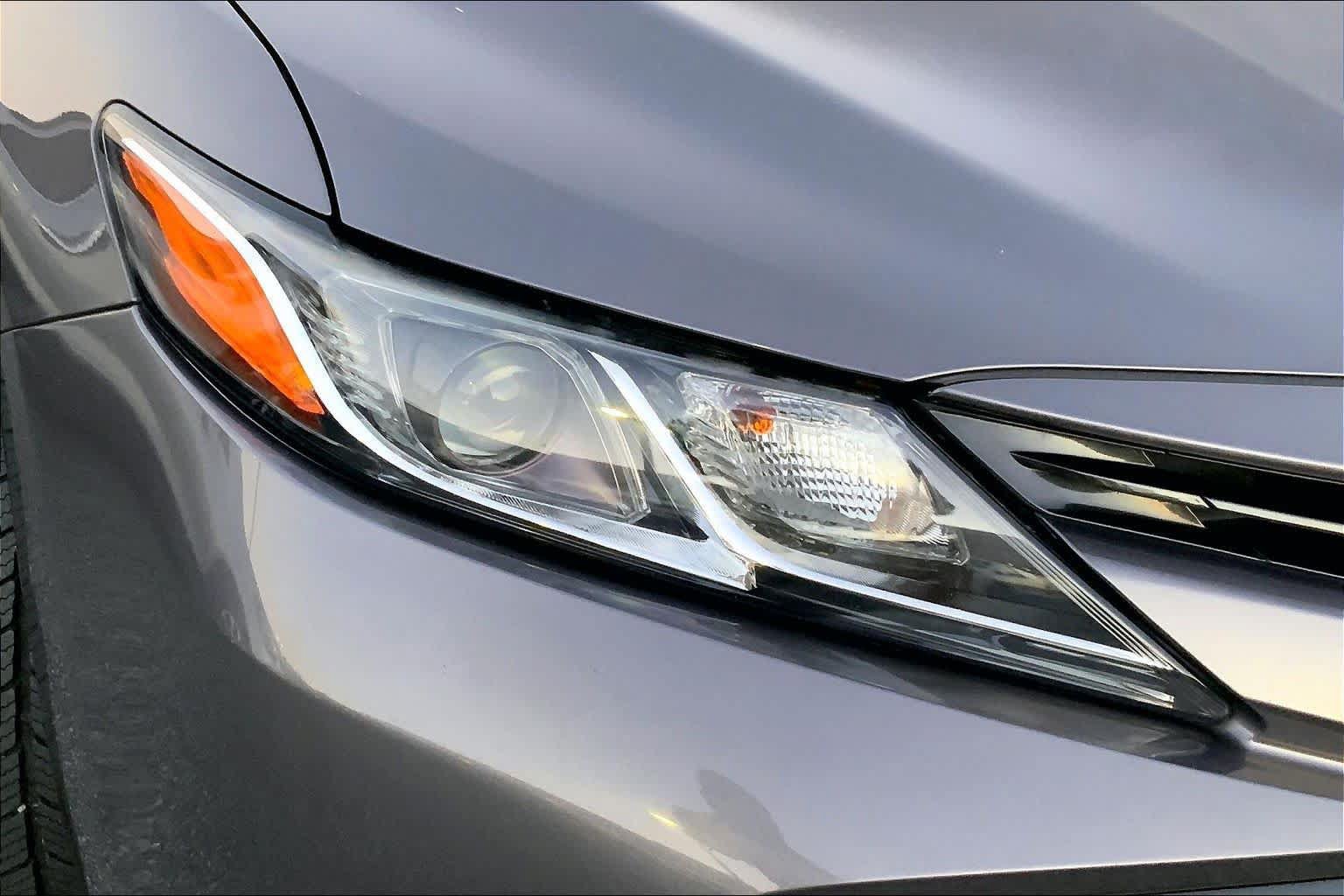 Used 2020 Toyota Camry LE FWD image 24