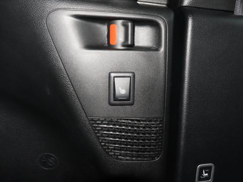 Used 2025 Chrysler Pacifica Limited FWD image 23
