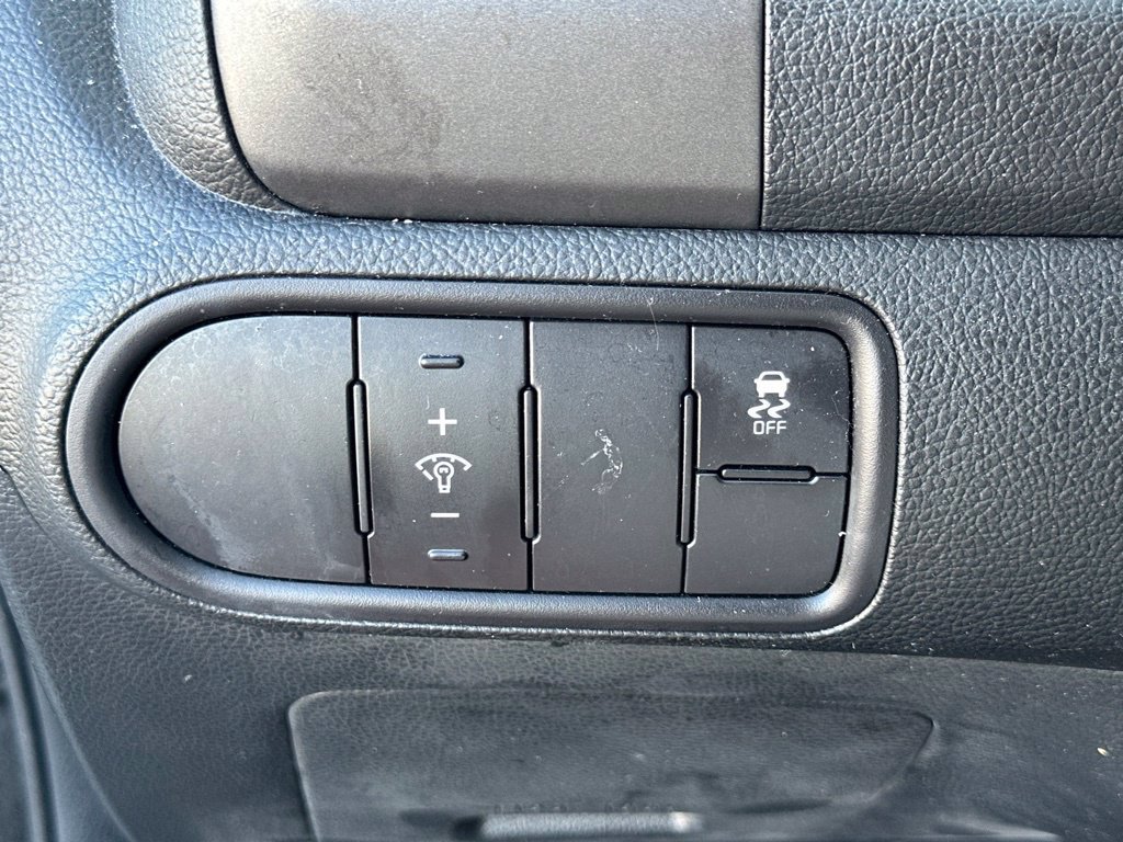 Used 2017 Kia Forte LX FWD image 17