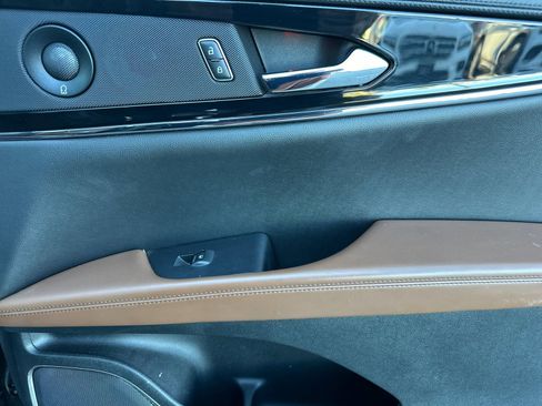 Used 2022 Lincoln Nautilus Reserve image 18