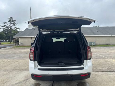 Used 2021 Chevrolet Tahoe RST w/ Luxury Package RWD image 9