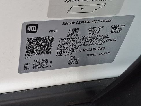 Used 2023 GMC Acadia SLE FWD image 30