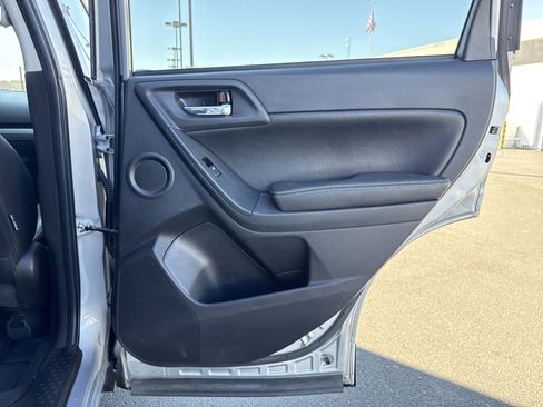 Used 2015 Subaru Forester 2.5i Limited image 39