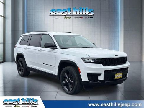Certified 2023 Jeep Grand Cherokee L Laredo AWD/4WD image 1