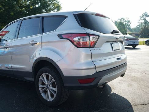 Used 2017 Ford Escape SE FWD image 20