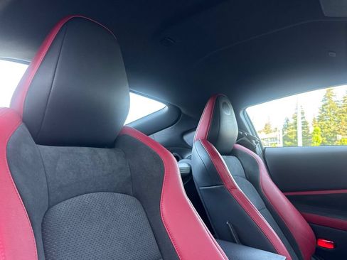 Used 2024 Nissan Z Performance w/ Floor Mat Package RWD image 14